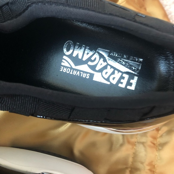 Ferragamo running sneakers size 9 1/2 - Picture 5 of 6